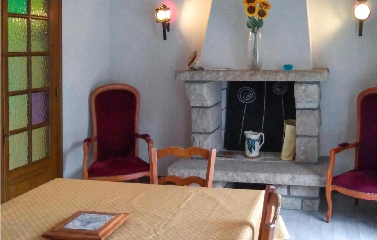 Cozy Home In Plancoet With Wifi Экстерьер фото