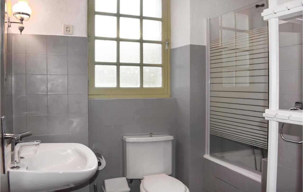 Cozy Home In Plancoet With Wifi Экстерьер фото
